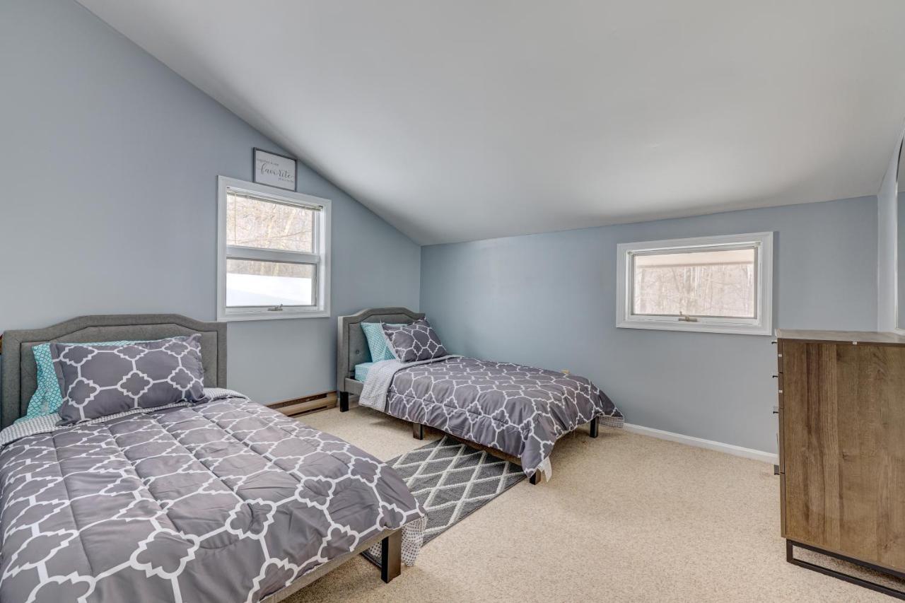 Lakeside Fun, Skiing, Waterpark, Relaxation, And Nature At Your Doorstep Locust Lakes Village Exterior photo