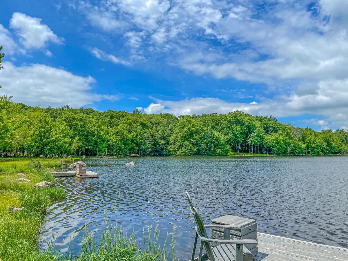 Lakeside Fun, Skiing, Waterpark, Relaxation, And Nature At Your Doorstep Locust Lakes Village Exterior photo
