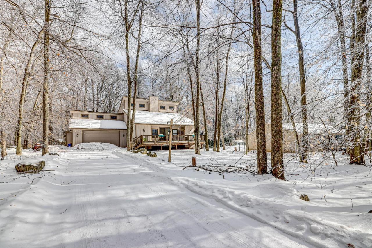 Lakeside Fun, Skiing, Waterpark, Relaxation, And Nature At Your Doorstep Locust Lakes Village Exterior photo